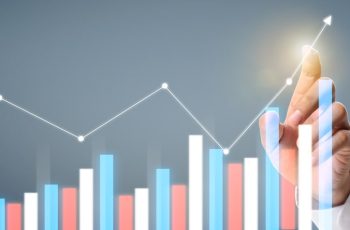 Homepage_4)_Track & follow your portfolio’s performance_compressed